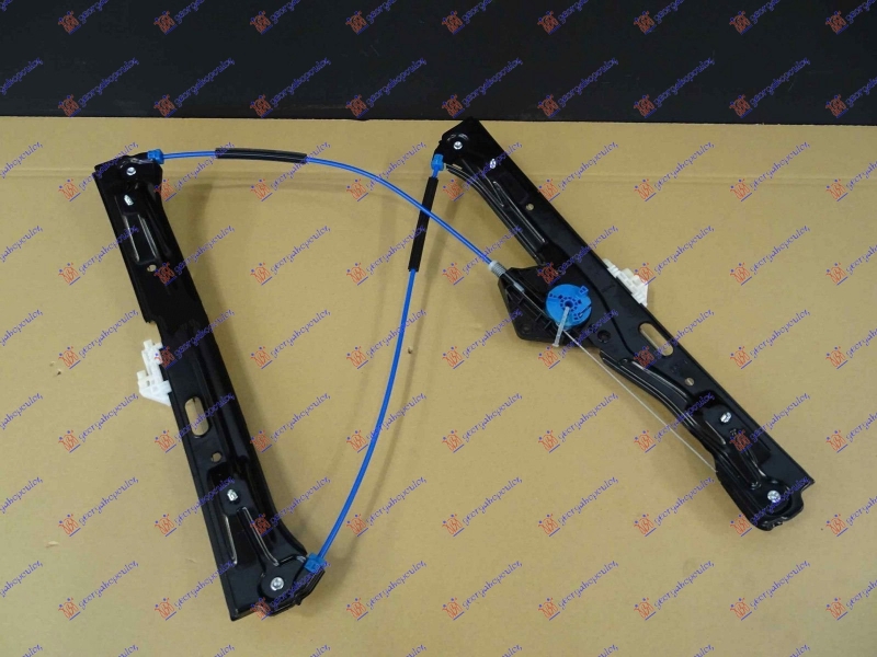 PODIZAC PREDNJEG PROZORA ELEKTRICNI (BEZ MOTORA)