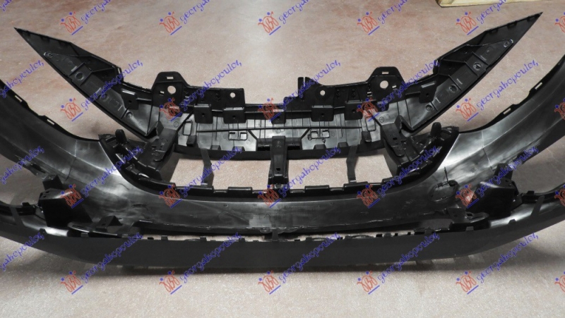 PREDNJI BRANIK PM SEDAN